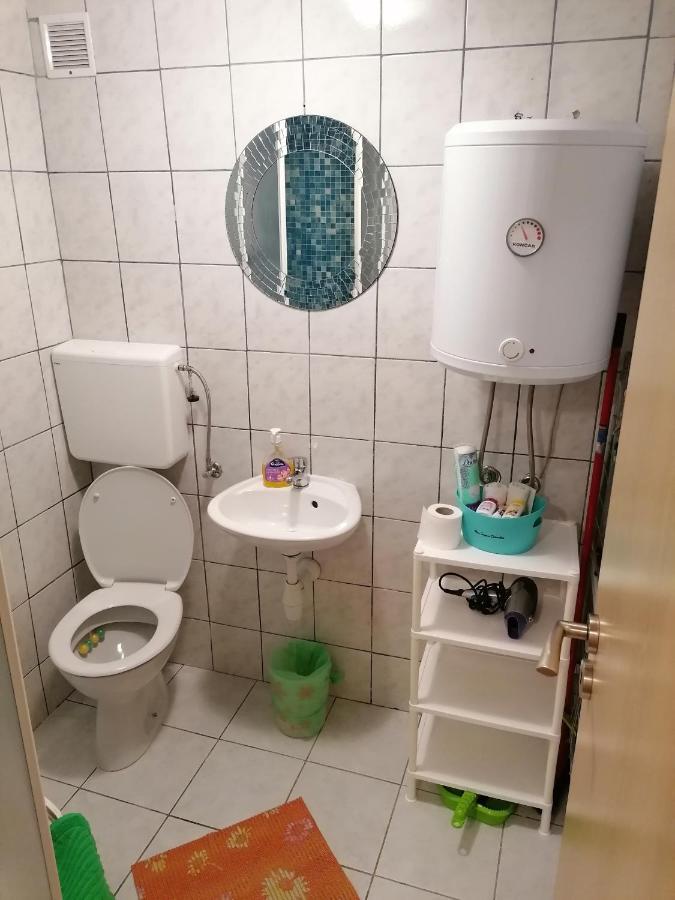 Stone House Apartment Слатине Екстериор снимка